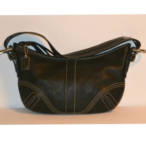 Coach Handbags - VINTAGE COACH SOHO HOBO SHOULDER BAG